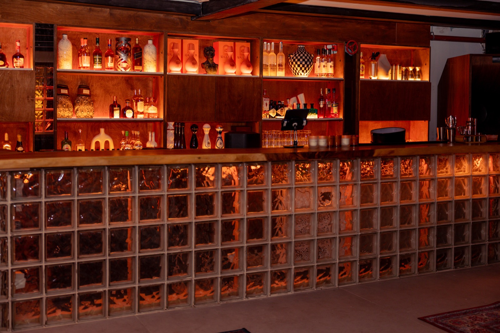 The Echo bar at De Club